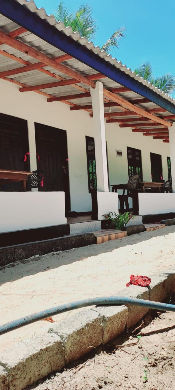 Nilaveli Beach Rooms Exterior foto